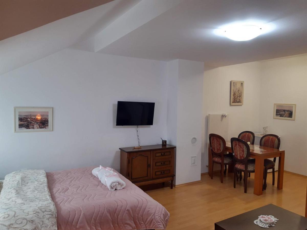 Sky Apartman Соко Баня Екстериор снимка