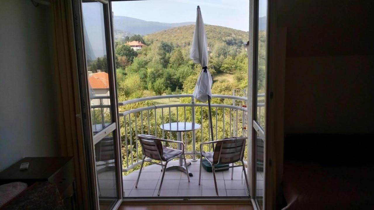 Sky Apartman Соко Баня Екстериор снимка